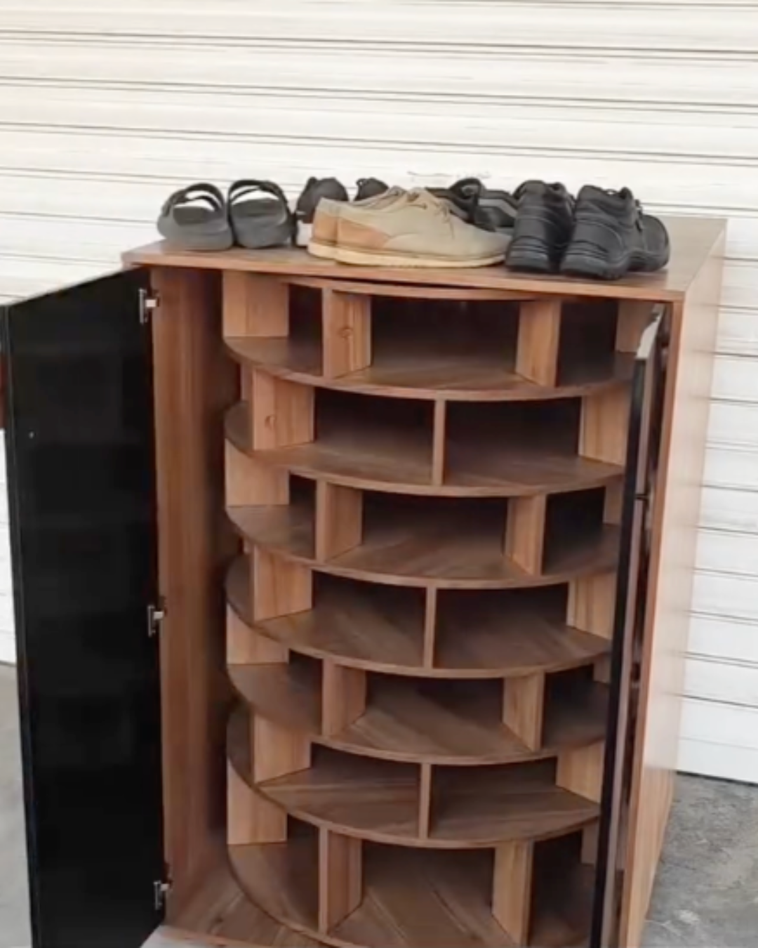 π₯ Infinity Shoe Rack